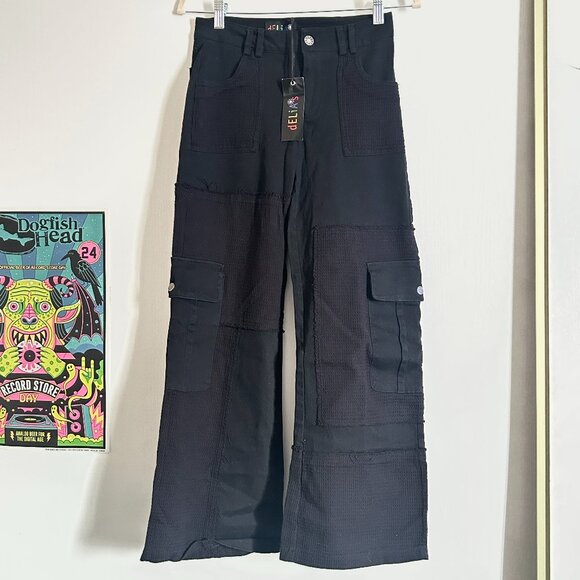 Delia's Low Rise Waffle Knit Detail Cargo Pants - Black XS - Picture 1 of 4